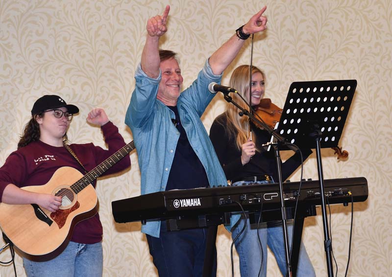 Talent Show Finale, Zoey Birman, Pete and Martha